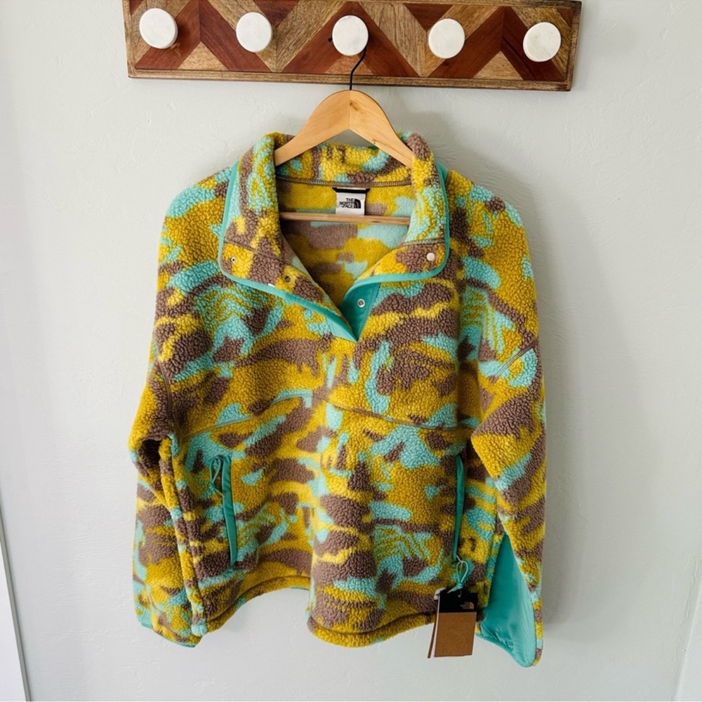 The North Face Colorful Fleece Pullover